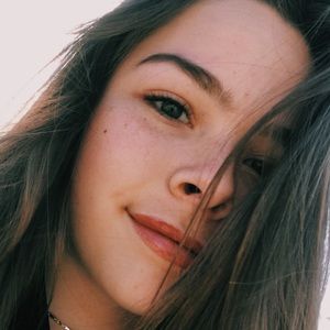 Meet your Posher, Daniela